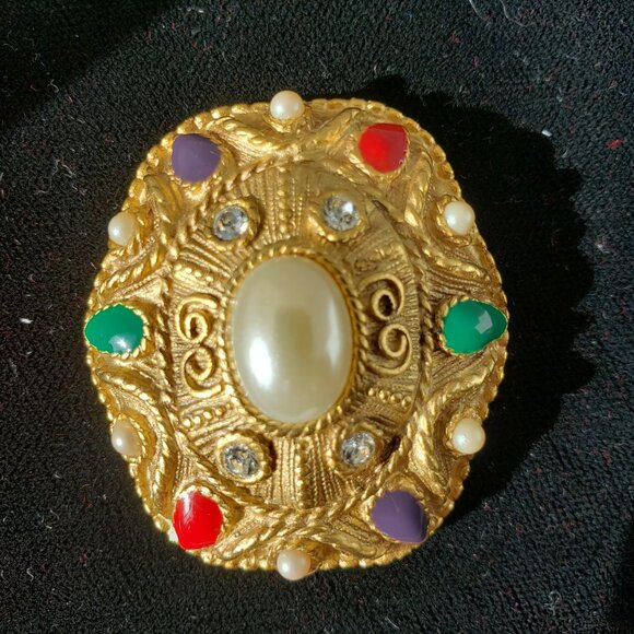 Vintage Brooches - Picture 5 of 11